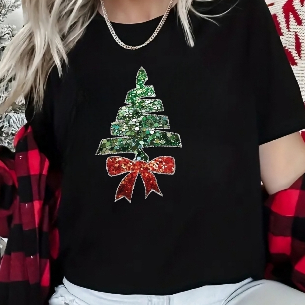 🆕️ GORGEOUS CHRISTMAS TREE & Bow T-Shirt 🎄